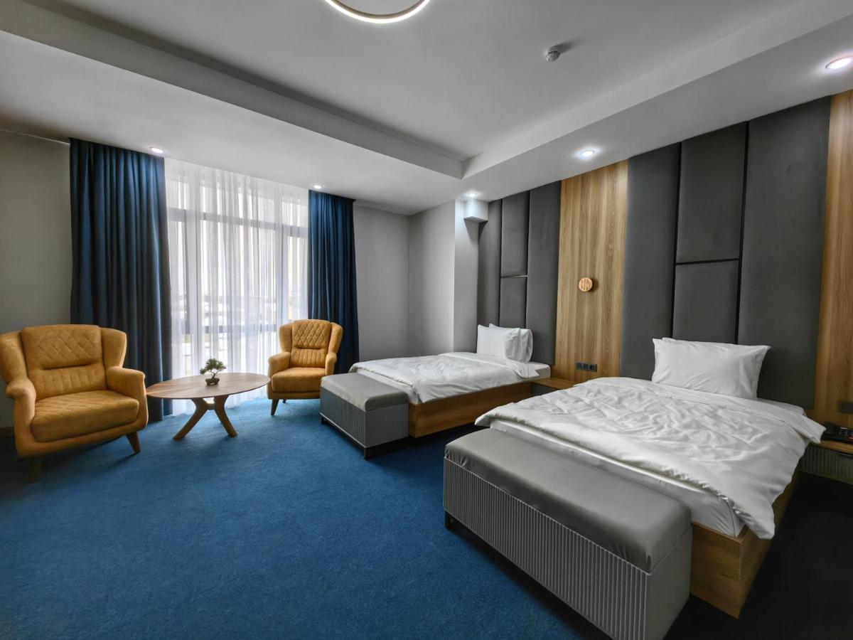 Shymkent Park Hotel Buitenkant foto